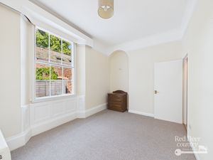 Bedroom- click for photo gallery